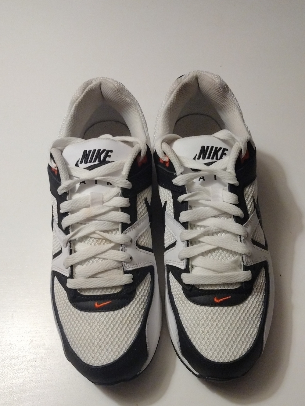 Nike Air Max Command White and Black Running Sneakers. Pre- owned